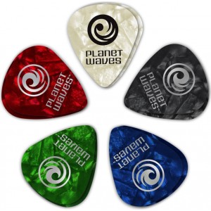 PLANET WAVES 1CAP4-10 Assorted Pearl Celluloid Medium набор из 10-ти медиаторов, средние, разноцветные перламутровые.