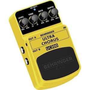 BEHRINGER UC200 педаль эффектов стерео хорус BEHRINGER UC200 педаль эффектов стерео хорус