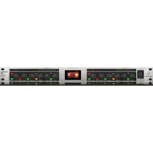 BEHRINGER MIC2200 V2 ламповый микрофонно-линейный предусилитель с параметрическим эквалайзером BEHRINGER MIC2200 V2 ламповый микрофонно-линейный предусилитель с параметрическим эквалайзером