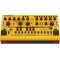 BEHRINGER TD-3-MO-AM Аналоговый басовый синтезатор с 16-ступенчатым секвенсором и фильтрами VCO, VCF и VCA желтый
