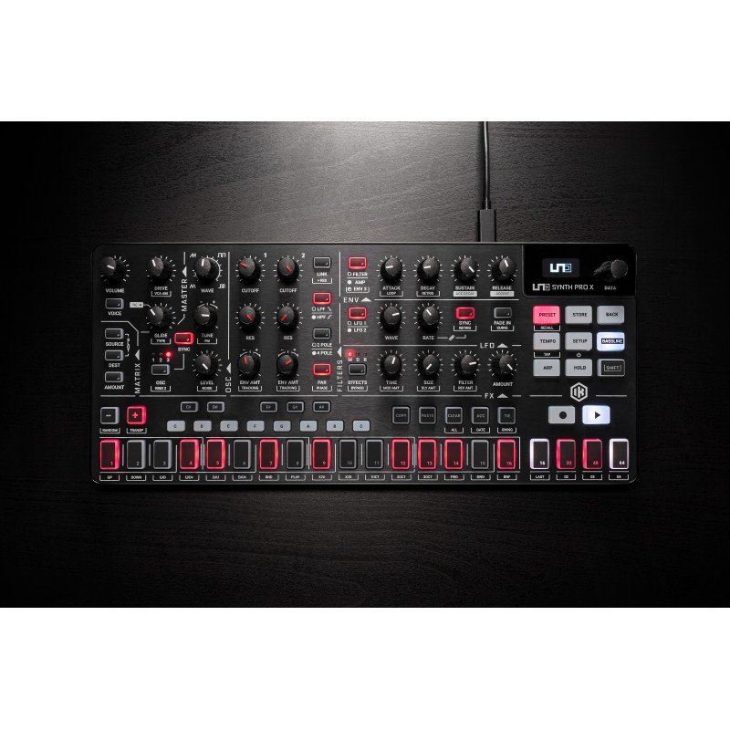 IK Multimedia UNO Synth Pro X - парафонический аналоговый синтезатор с двумя фильтрами, парафоническим секвенсором, встроенными