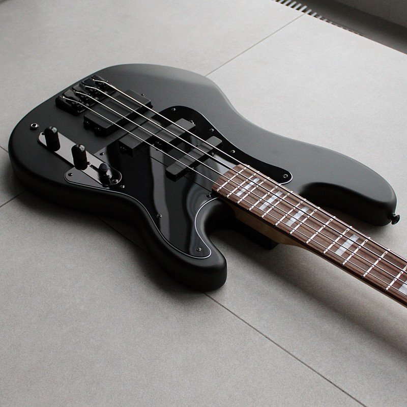 BREED-55-bass Бас-гитара, черная, Kononykheen Guitars