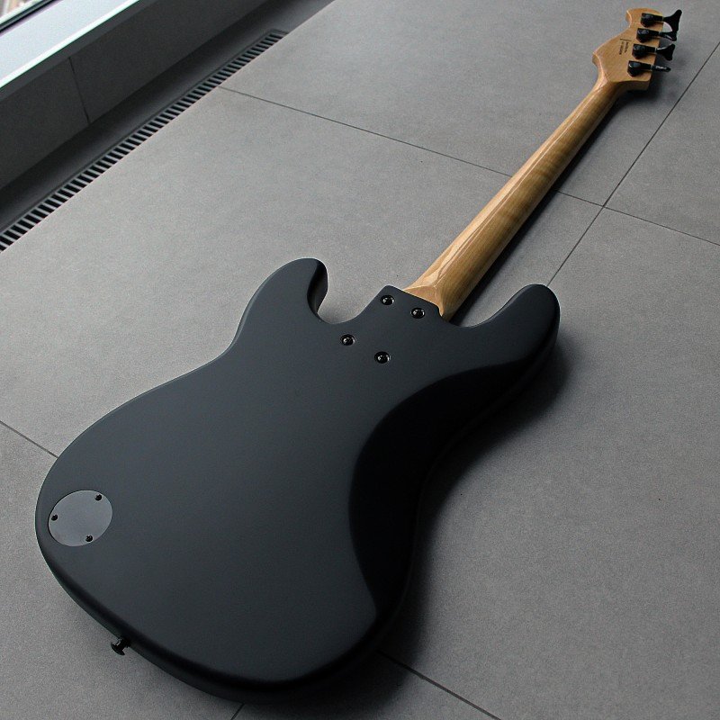 BREED-55-bass Бас-гитара, черная, Kononykheen Guitars