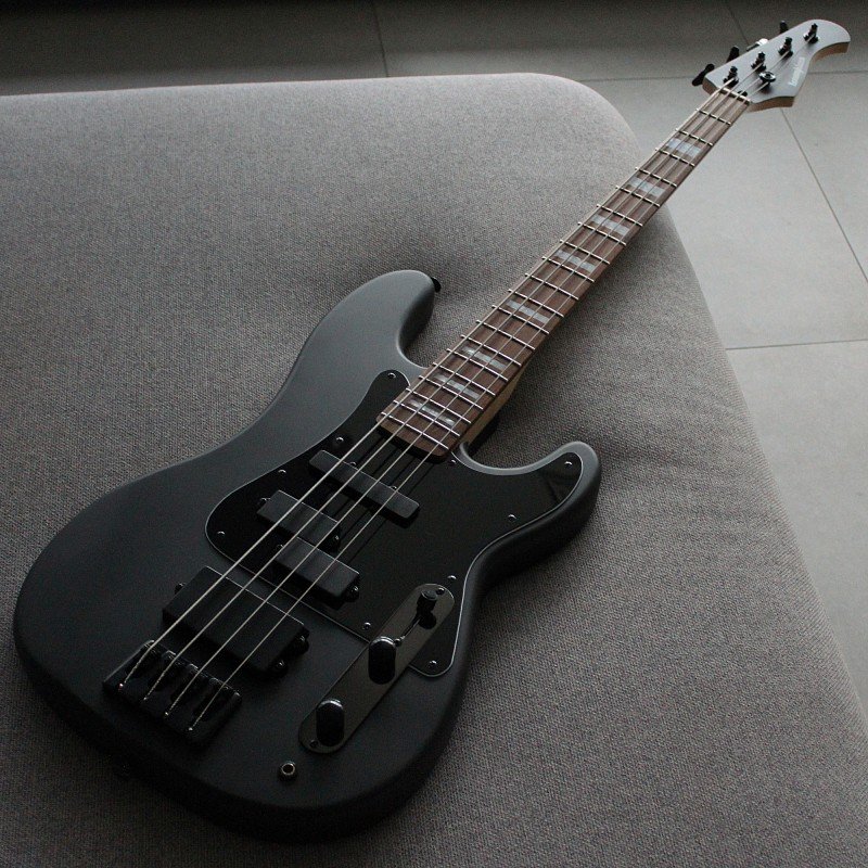 BREED-55-bass Бас-гитара, черная, Kononykheen Guitars