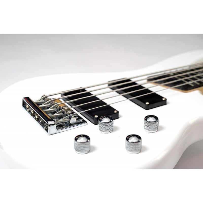 Bosstone BGP-5 WH+Bag Бас гитара электрическая